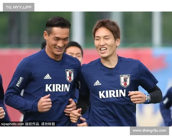 湖人队训练营开放日盛况空前 吸引大批球迷热情参与 湖人队训练营开放日盛况空前 吸引大批球迷热情参与